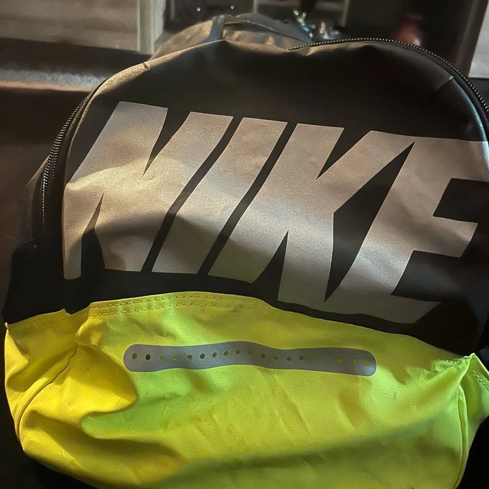 Nike Black Duffel Bag for Sports - Picture 3 of 6